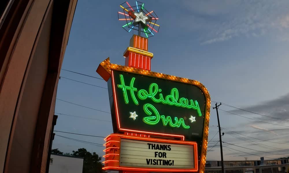 American Sign Museum Restores Holiday Inn Great Sign to Full Brilliance