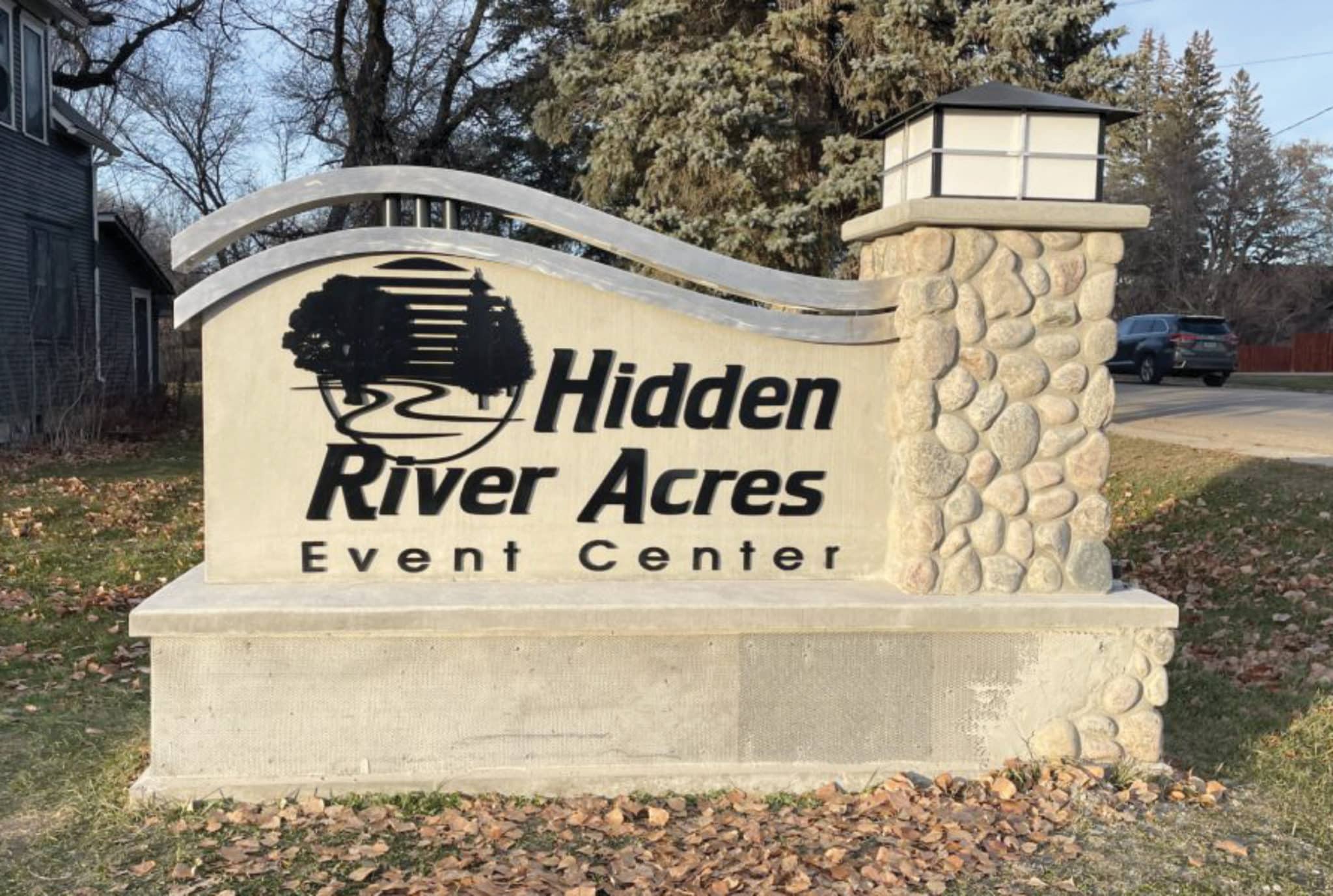 The Pros, Cons and Factors of Sign Subcontracting