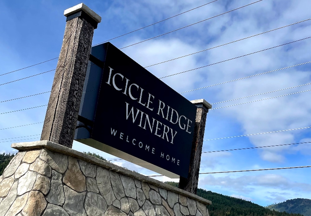 14 Looks at Foundationless Monument Signs
